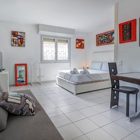 Los Globos Beach Studio By Hello Homes Сіджас Екстер'єр фото