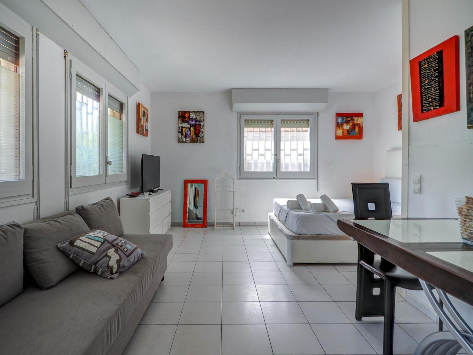 Los Globos Beach Studio By Hello Homes Сіджас Екстер'єр фото